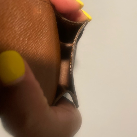 Louis Vuitton Cigarette Holder - Picture 5 of 12